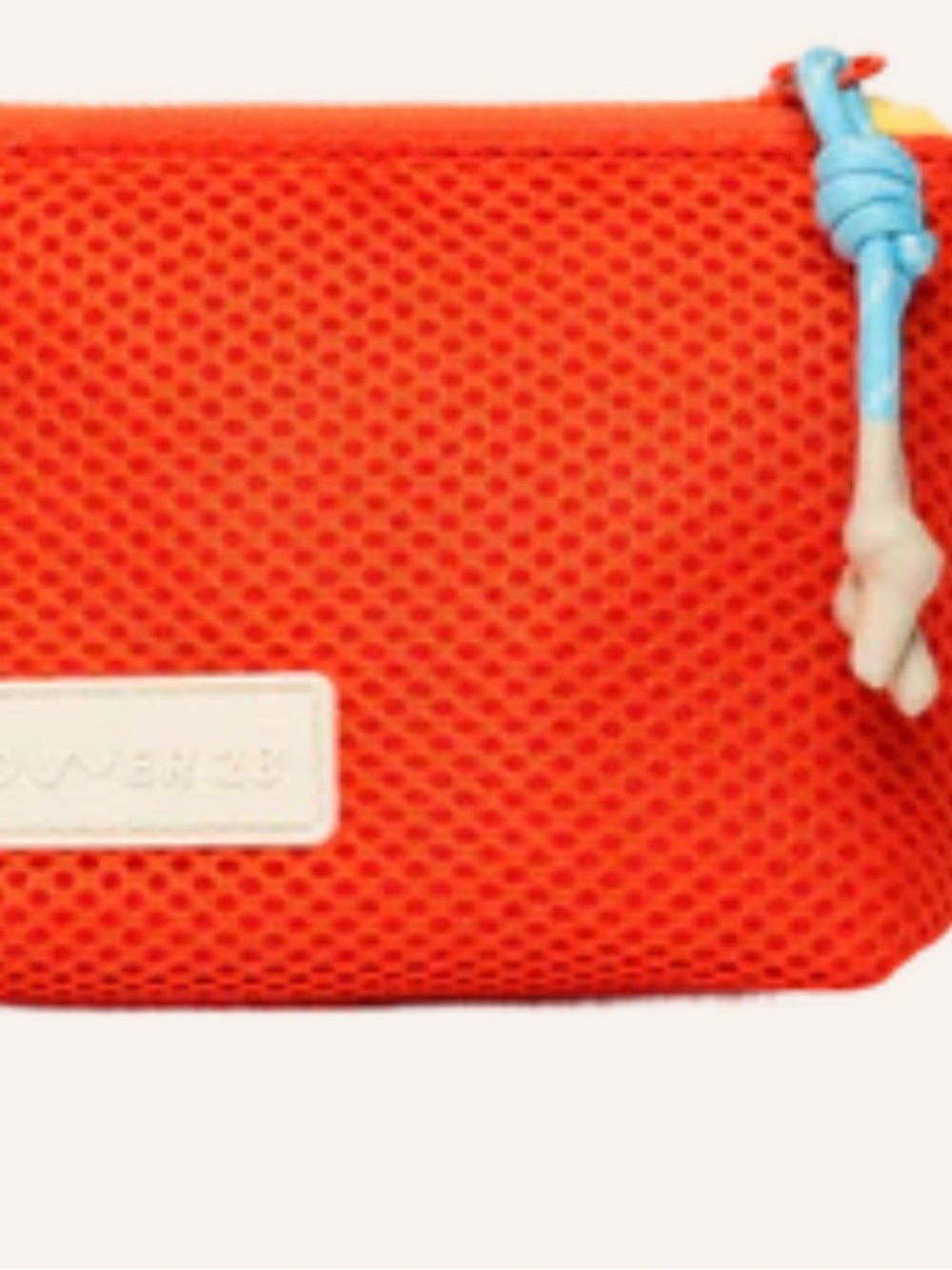 Towel 28 The Mini Pouch skincare set - Picture 2 of 8